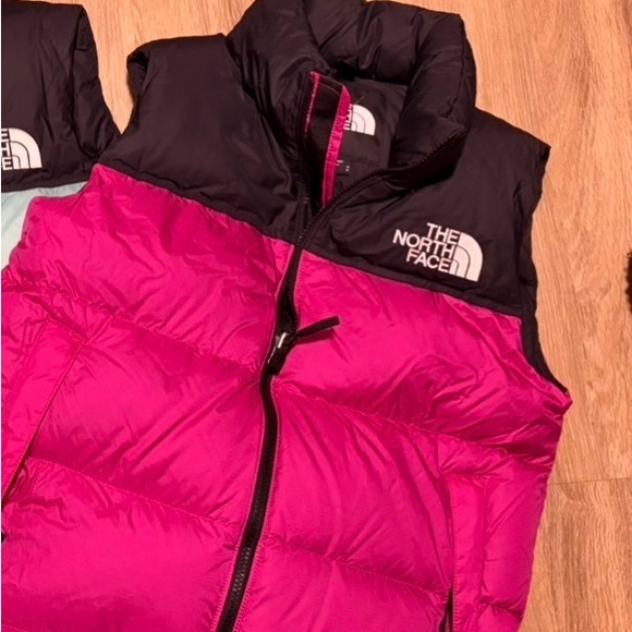 NorthFace Puffer Vest - Picture 2 of 2